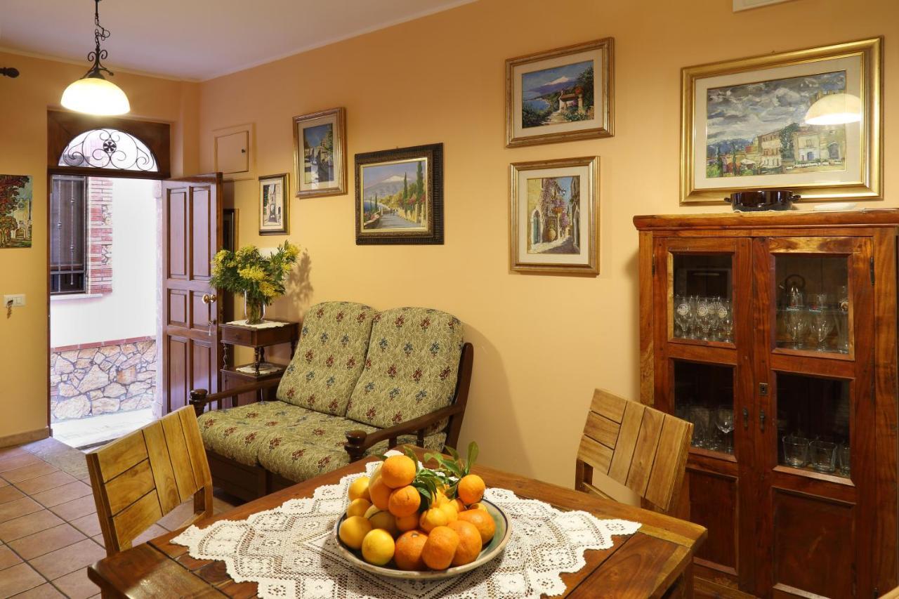 Casa Antico Borgo Cuseni Leilighet Taormina Eksteriør bilde